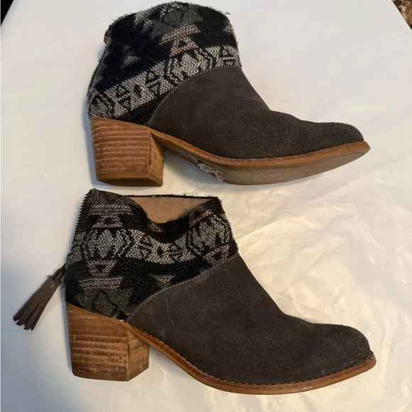 Toms Womens Sz 6.5 Leila Suede Ankle Booties Aztec Southwestern Grey - Picture 4 of 10